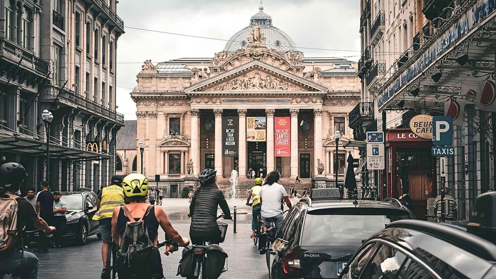 Brussels Bike Tour: Highlights and Hidden Gems 1