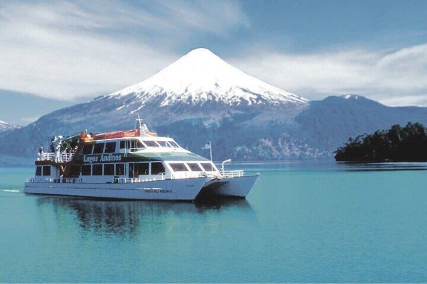 4 Days Tour Los Lagos Region with Transfer Chiloe and Peulla