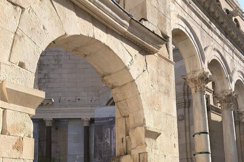 Walking Tour of Split and Diocletian's Palace - Small Group Tour 2