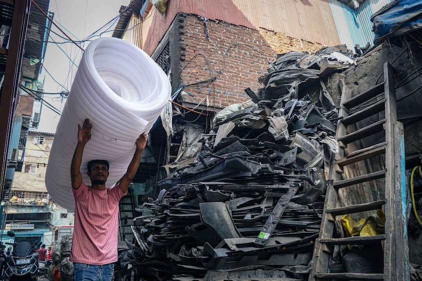 Picture 1 for Activity Mumbai: Dharavi Tour Including Car Transfer 2