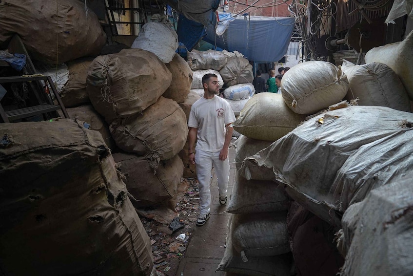 Picture 5 for Activity Mumbai: Dharavi Tour Including Car Transfer 3
