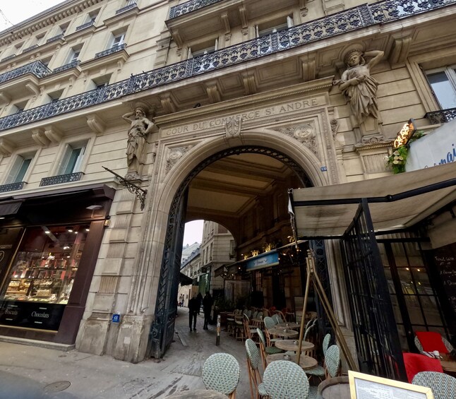 Saint-Germain-Des-Prés Walking Tour