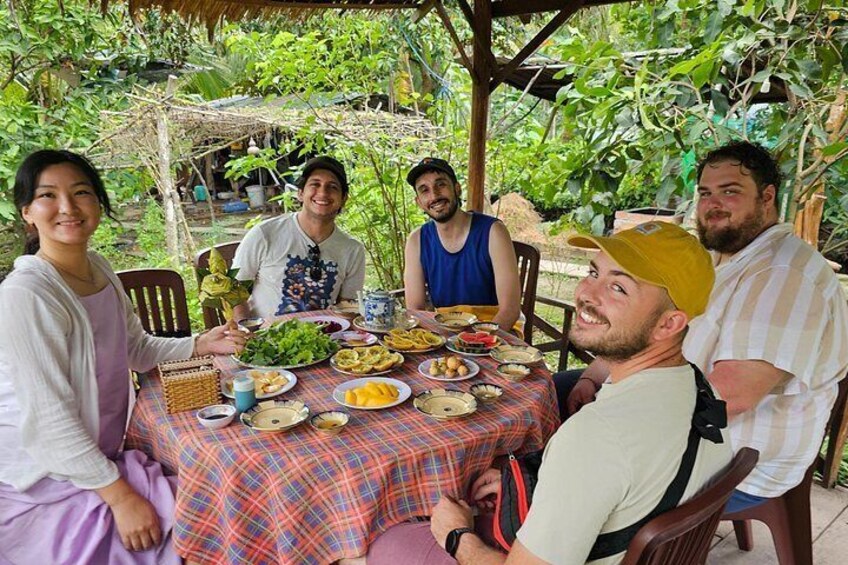 CAN THO: Floating Market & Mekong’s Legacy (About 6 Pax) 5
