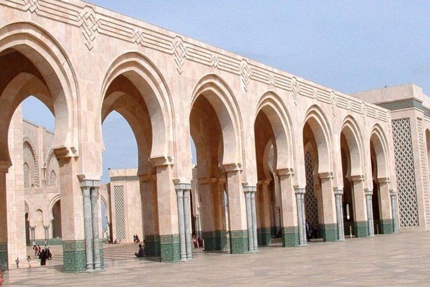 Casablanca Guided City Tour with Hassan II mosque Ticket Option 2