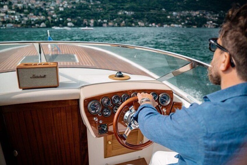 Private Cruise on Lake Como with Luxury Motorboat from 1H to 4H 2