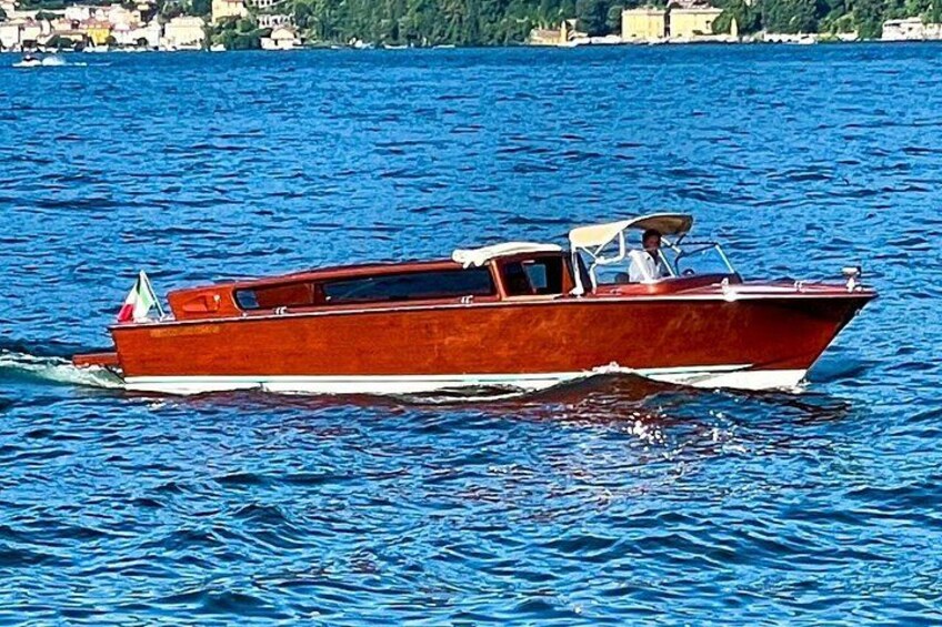Lake Como Private Boat Tour : The Wooden Venetian Limo Escape 5