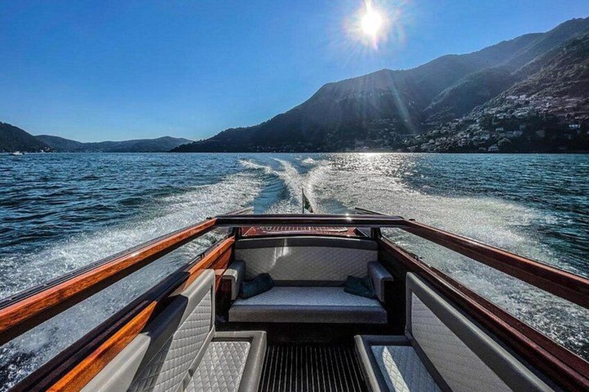 Lake Como Private Boat Tour : The Wooden Venetian Limo Escape 3