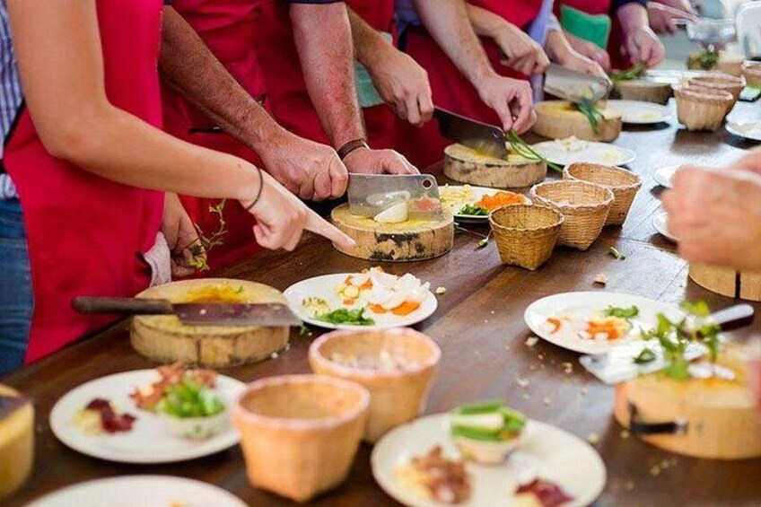 Traditional Kouzina Santorini Cooking Experience 4