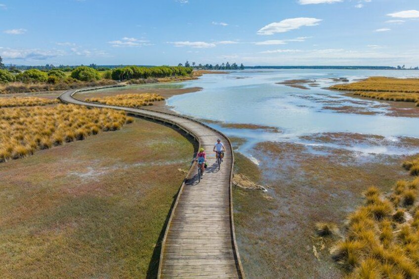 Self-guided E-bike cycle tour with private wine tasting 3