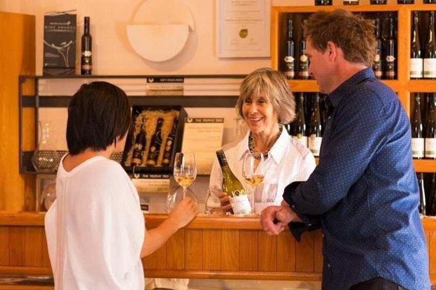 Self-guided E-bike cycle tour with private wine tasting 3