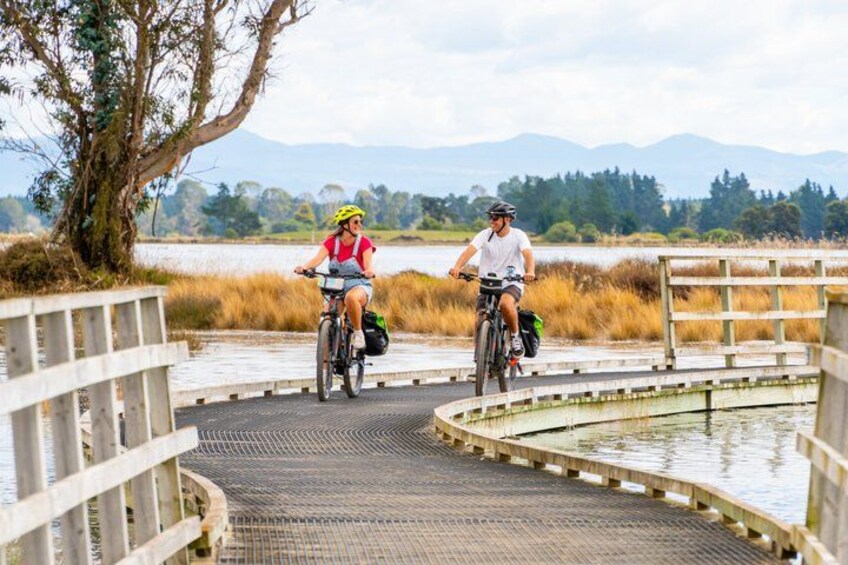 Self-guided E-bike cycle tour with private wine tasting 2