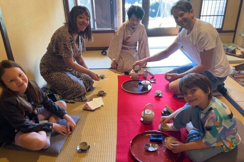 Even kids are welcome to the workshop!