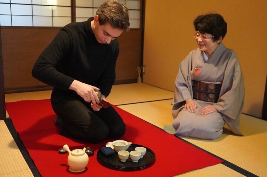 Sencha-do the Japanese Tea Ceremony Workshop in Kyoto