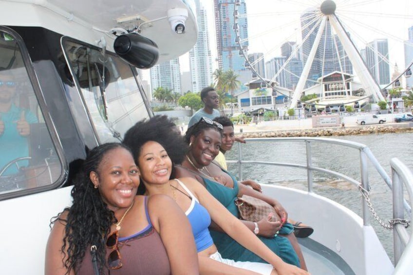 Miami Sunset and City Lights Cocktail Cruise with Open Bar 4