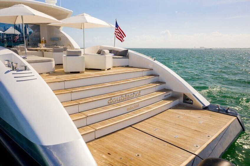 120ft Luxury Yacht Charter aboard Doubleshot 