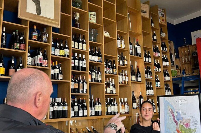 Original Bordeaux Old Town & Market Food Tour with wine tasting 3