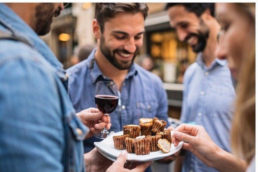 Original Bordeaux Old Town & Market Food Tour with wine tasting 5
