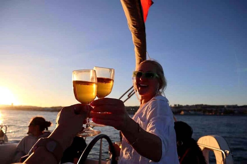 Lisbon Sunset Sailing – Small Group (max 10) Wine & History 1