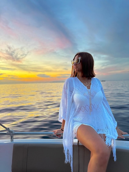 Sorrento: Private Sunset Cuise with Prosecco and Limoncello 1