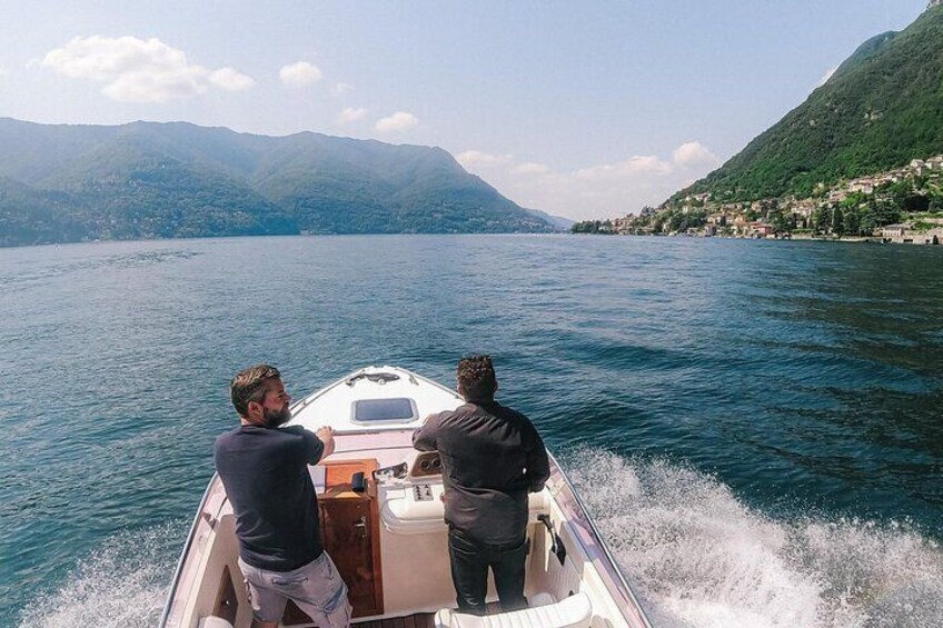 4 Hours Private Cruise on Lake Como by Motorboat