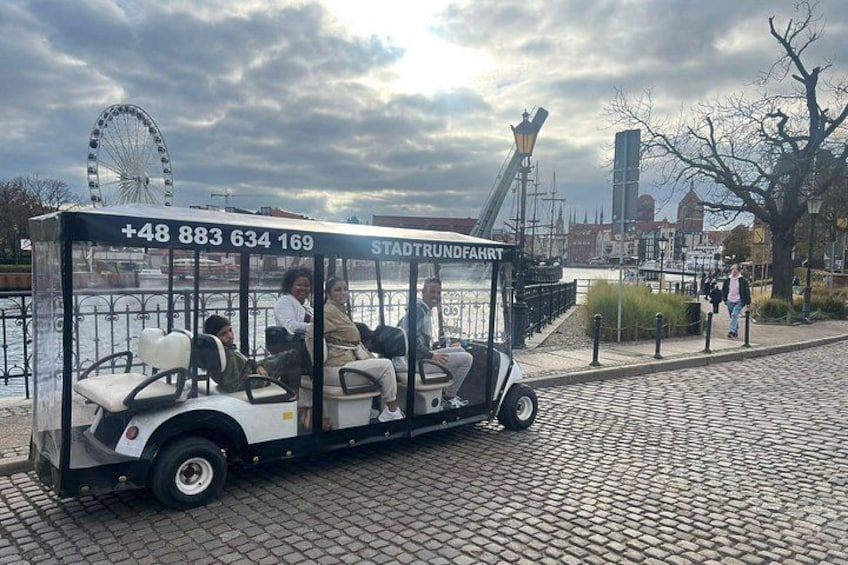 Gdansk: 2H City Sightseeing Tour LIVE GUIDED by Buggy/Golf cart 4