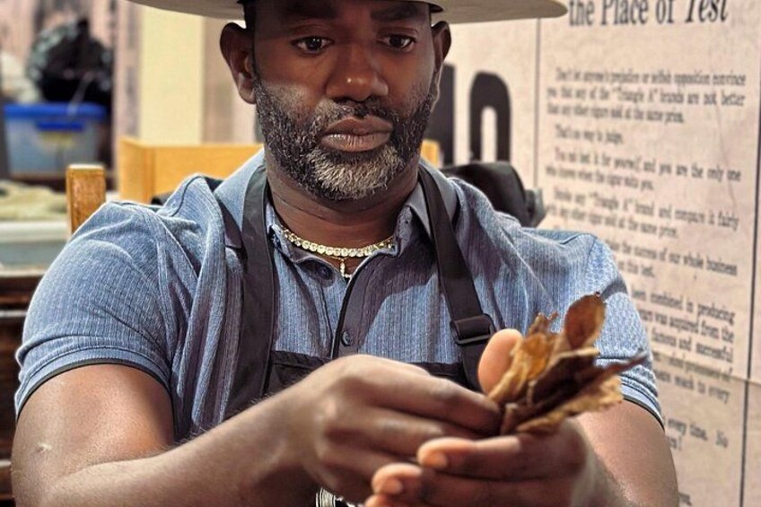 Roll Your Own Cigar in Miami 5