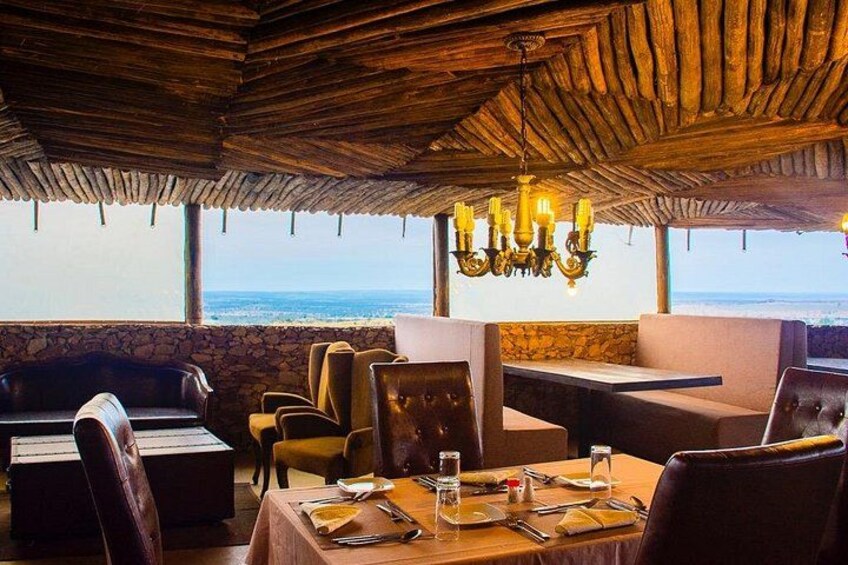 4 Days Lodges Serengeti, Ngorongoro Crater & Visiting Maasai 4