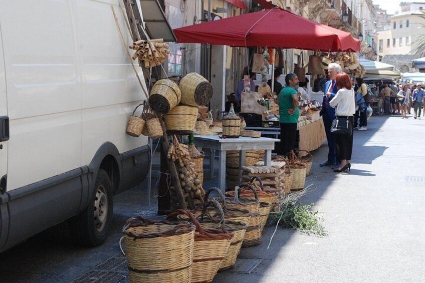 Sicilian Food tour and wine tasting in Ortigia in Syracuse 4