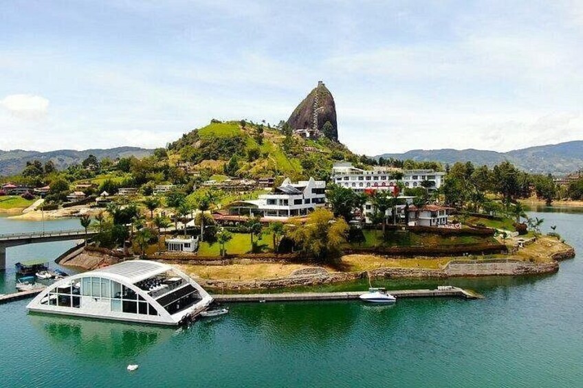 Guatape Luxury 1