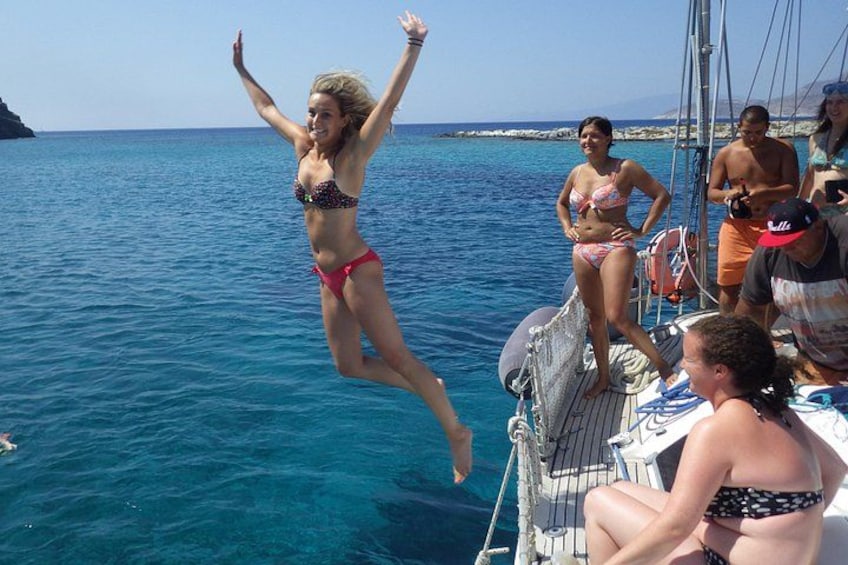 JUMPS FROM ANNABELLA 4