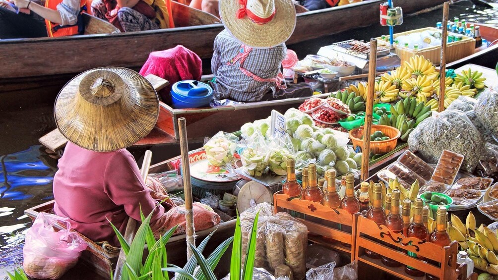 Private Floating Market Tour with Long-Tail Speedboat Ride