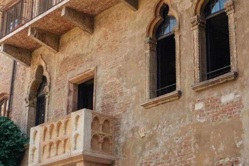 Best of Verona Tour by high speed train from Venice 3