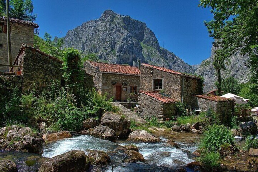 Day trip to Potes y Santillana del Mar from Santander