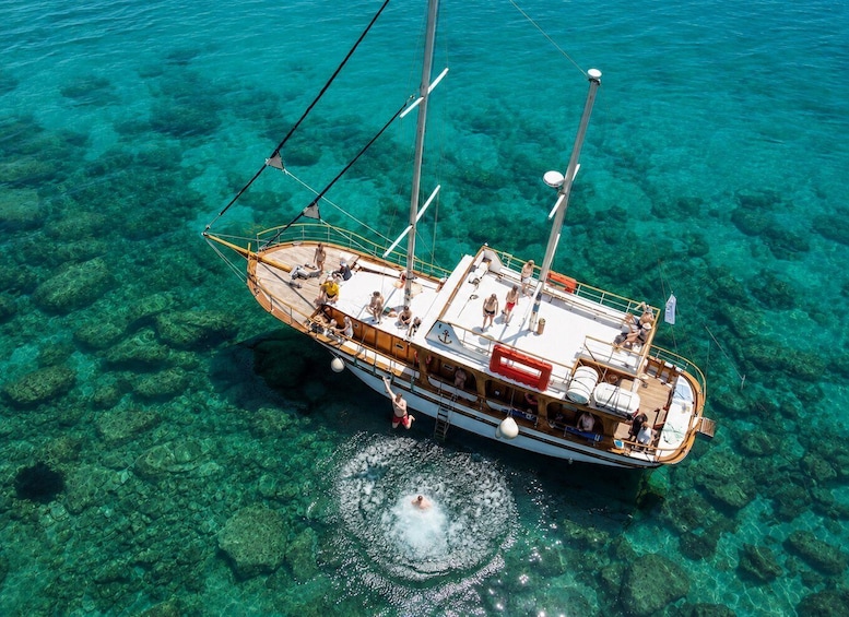 Hersonissos: Traditional Wooden Boat Trip, Swim Stops &Lunch 1