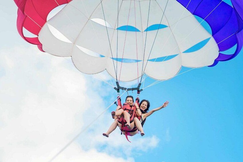 Parasailing in Langkawi 1