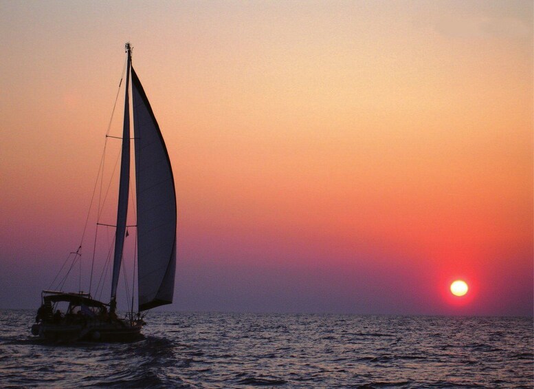 Larnaca: Private Sunset Cruise 2