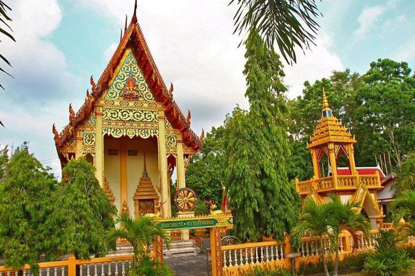 Phuket Giant Water Lilies & Temple Tour - Private & All-Inclusive 4