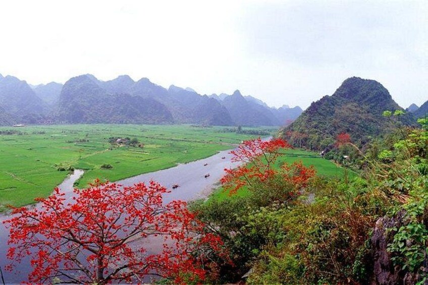 Perfume Pagoda Full Day Guided Tour from Hanoi 1