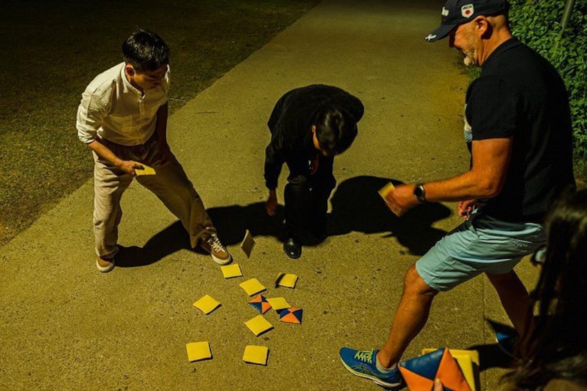 Seoul Han River Night Tour: Picnic, Games & Starlight Cruise 2