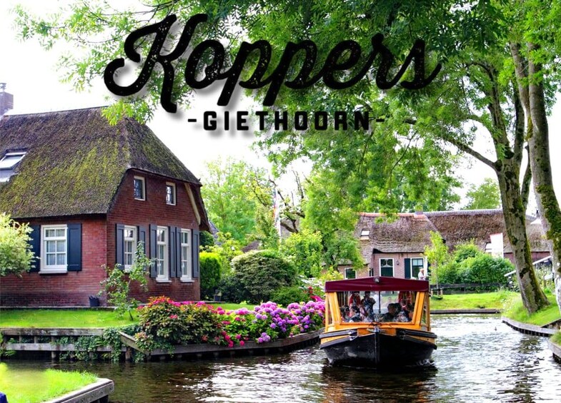Picture 6 for Activity Giethoorn: Private Boat Tour - ideal for family and friends 3