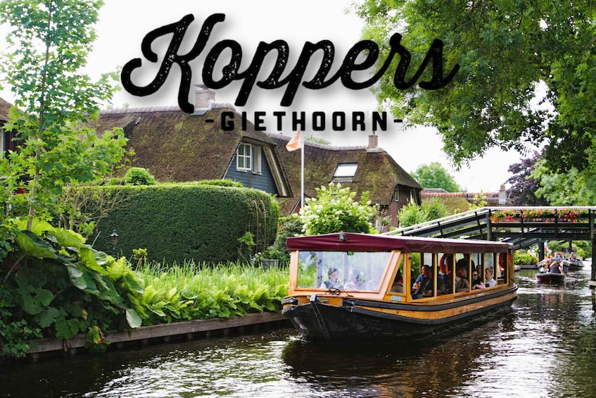 Giethoorn: Private Boat Tour - ideal for family and friends 1