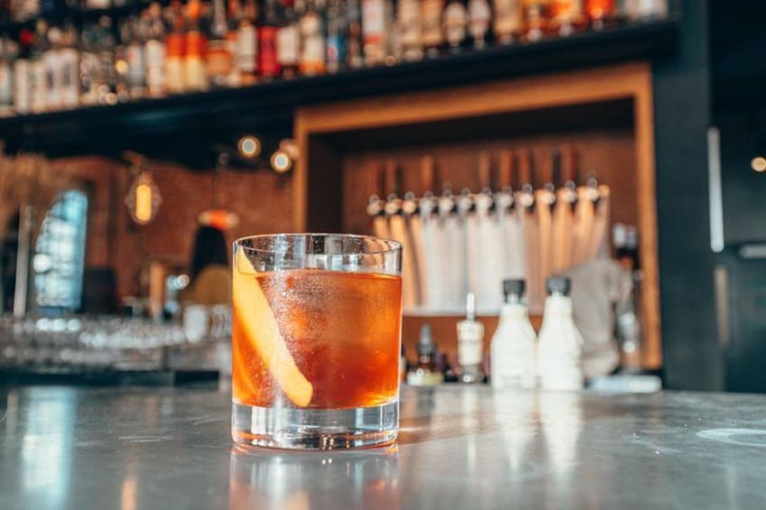 Historic Walking Tour of Victorian Louisville with Food & Bourbon 4