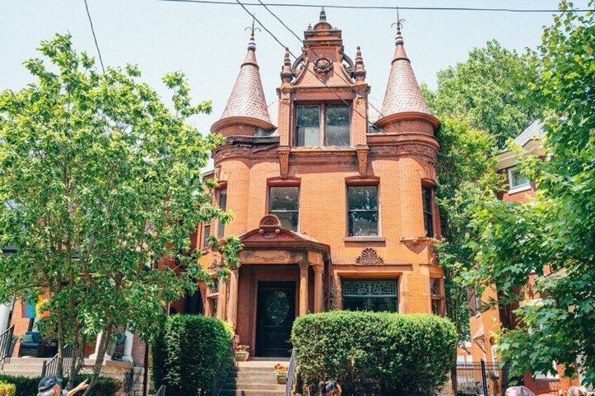 Historic Walking Tour of Victorian Louisville with Food & Bourbon 2