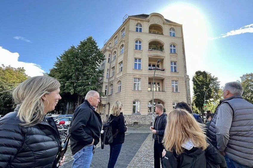 Berlin Craft Beer & Cultural Tour With Snack 2