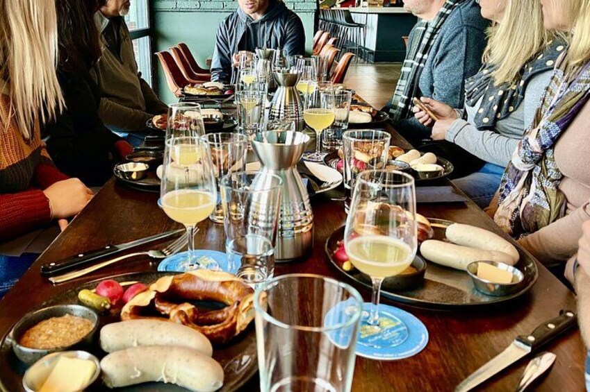 Berlin Craft Beer & Cultural Tour With Snack 3