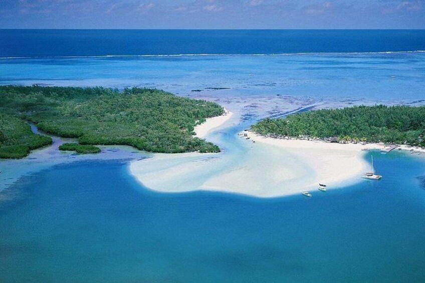 Full Day Tour 5 Island to Ile Aux Cerfs Incl. Lunch and Transfer 4