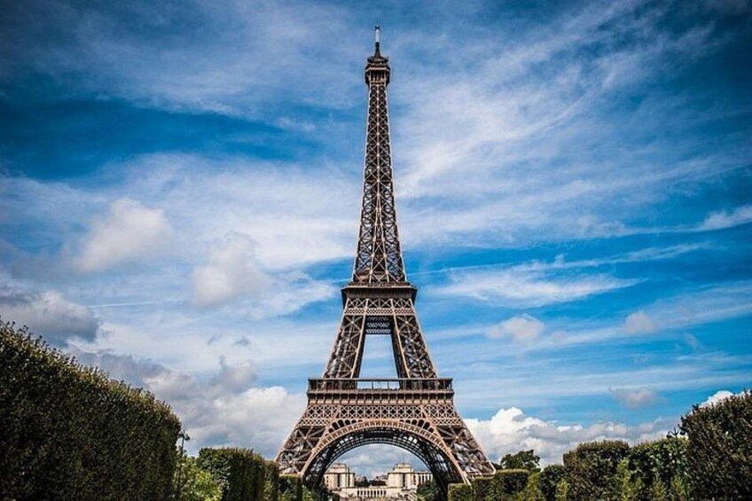 Eiffel Tower Access Tour to 2nd Floor with Summit Option by Lift 1