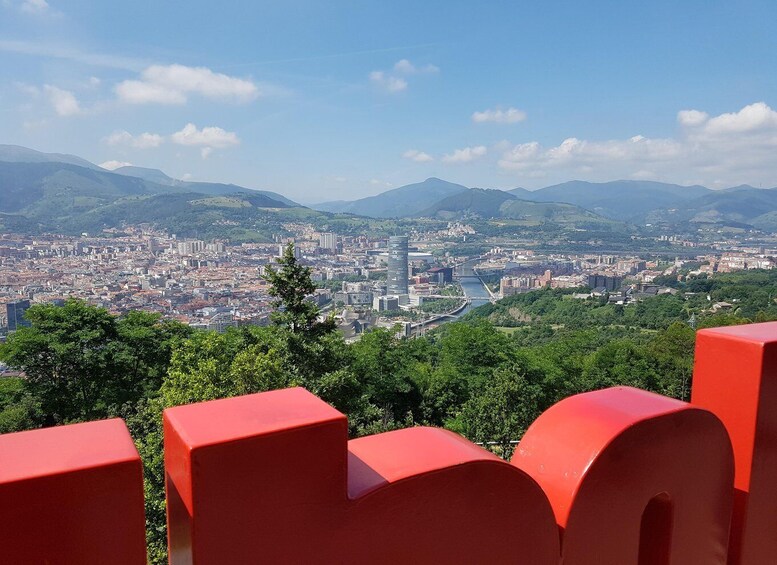 Picture 23 for Activity Bilbao Walking Tour and cable car in spanish 2