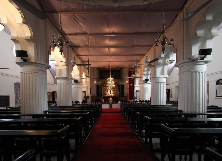Picture 16 for Activity Kolkata Photo Journey: Streets, Markets & Memorial 3