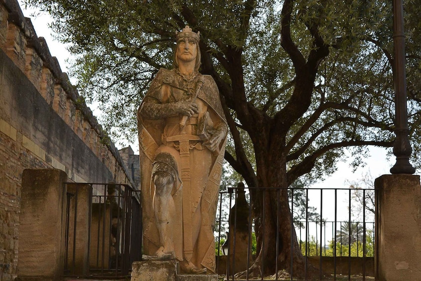 Picture 2 for Activity Cordóba: Gardens & Fortress of Catholic Monarchs Guided Tour 3